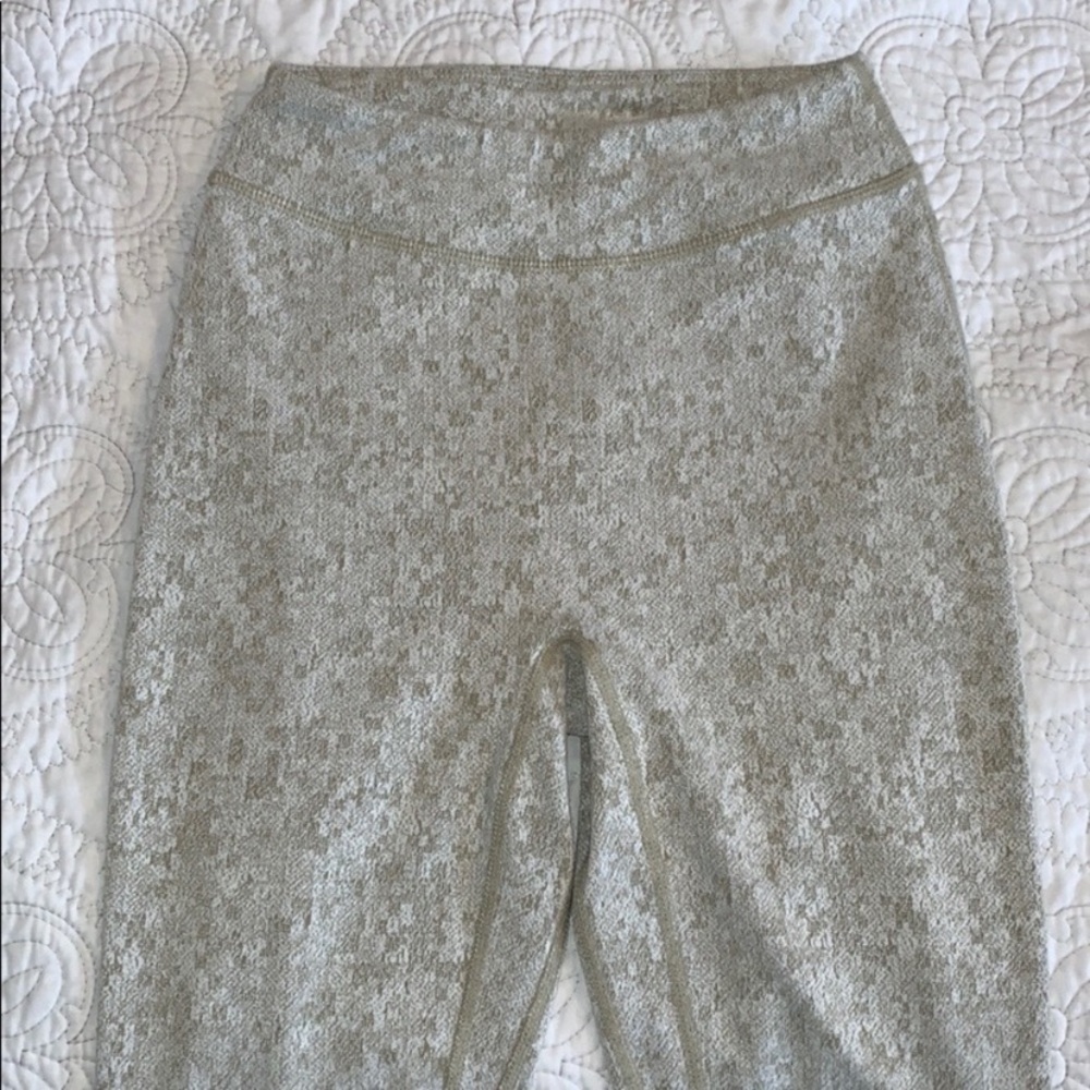 🌟🌟TEMPORARY SALE🌟🌟 Gymshark Fleur Texture